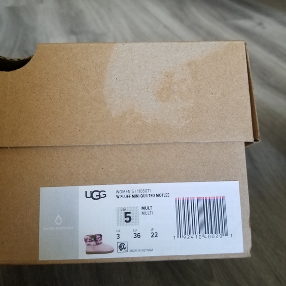 UGG Fluff Mini Quilted Motlee Suede Boot. - Picture 7 of 7